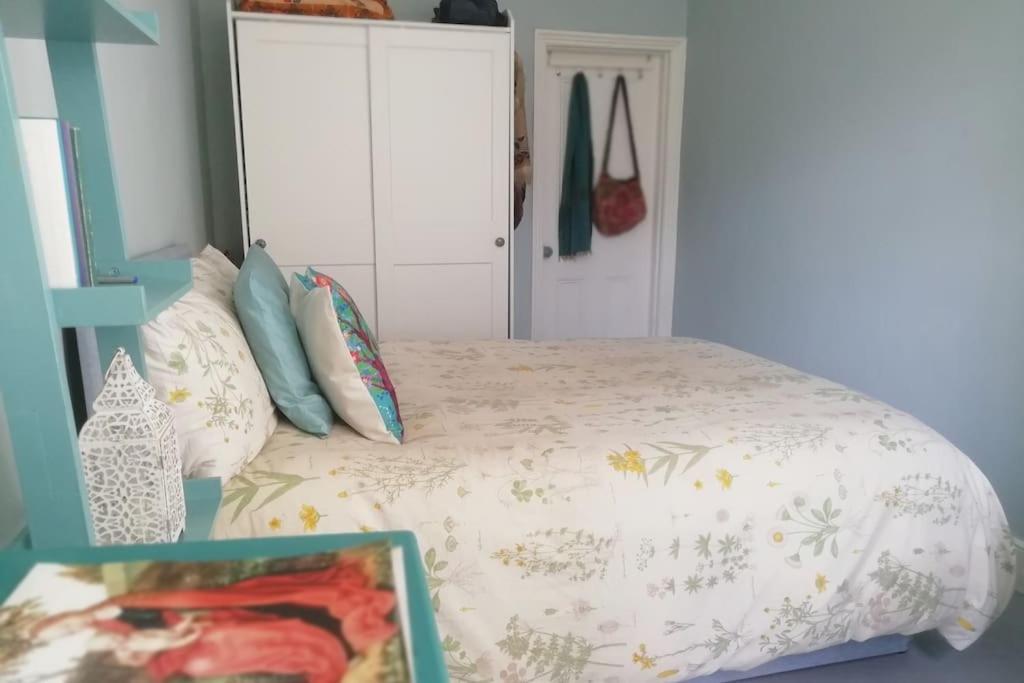 Charming London With Balcony Apartman Kültér fotó